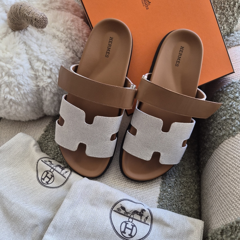 Hermes Chypre Sandals Color: prunoir/naturel